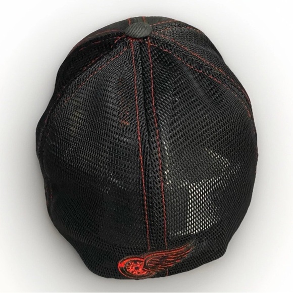 Old Time Hockey Detroit Red Wings Flexfit Baseball Cap NHL Embroidered Logo - Picture 3 of 7